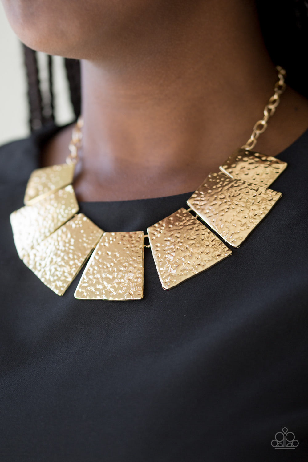 Here Comes the Huntress - gold - Paparazzi necklace