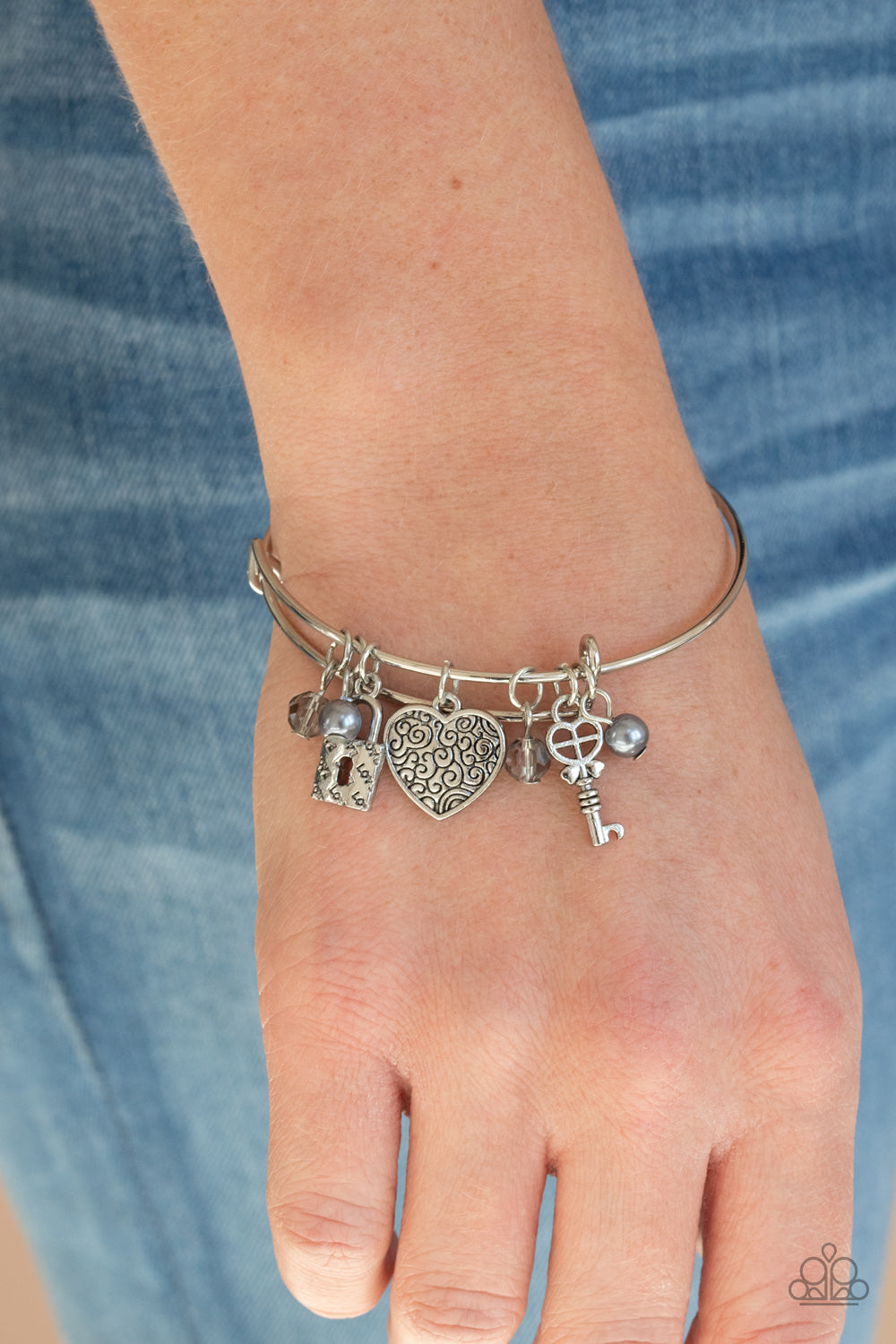 Here Comes Cupid - silver - Paparazzi bracelet