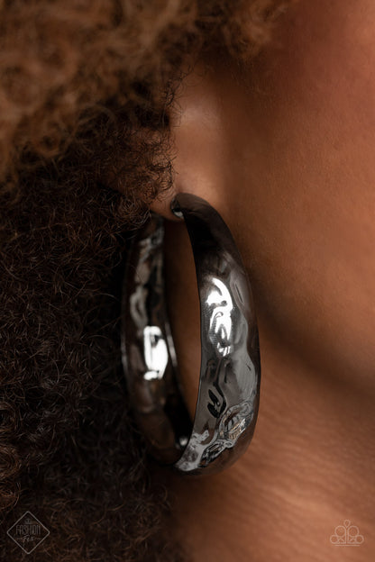 Hey HAUTE-Shot - black - Paparazzi earrings