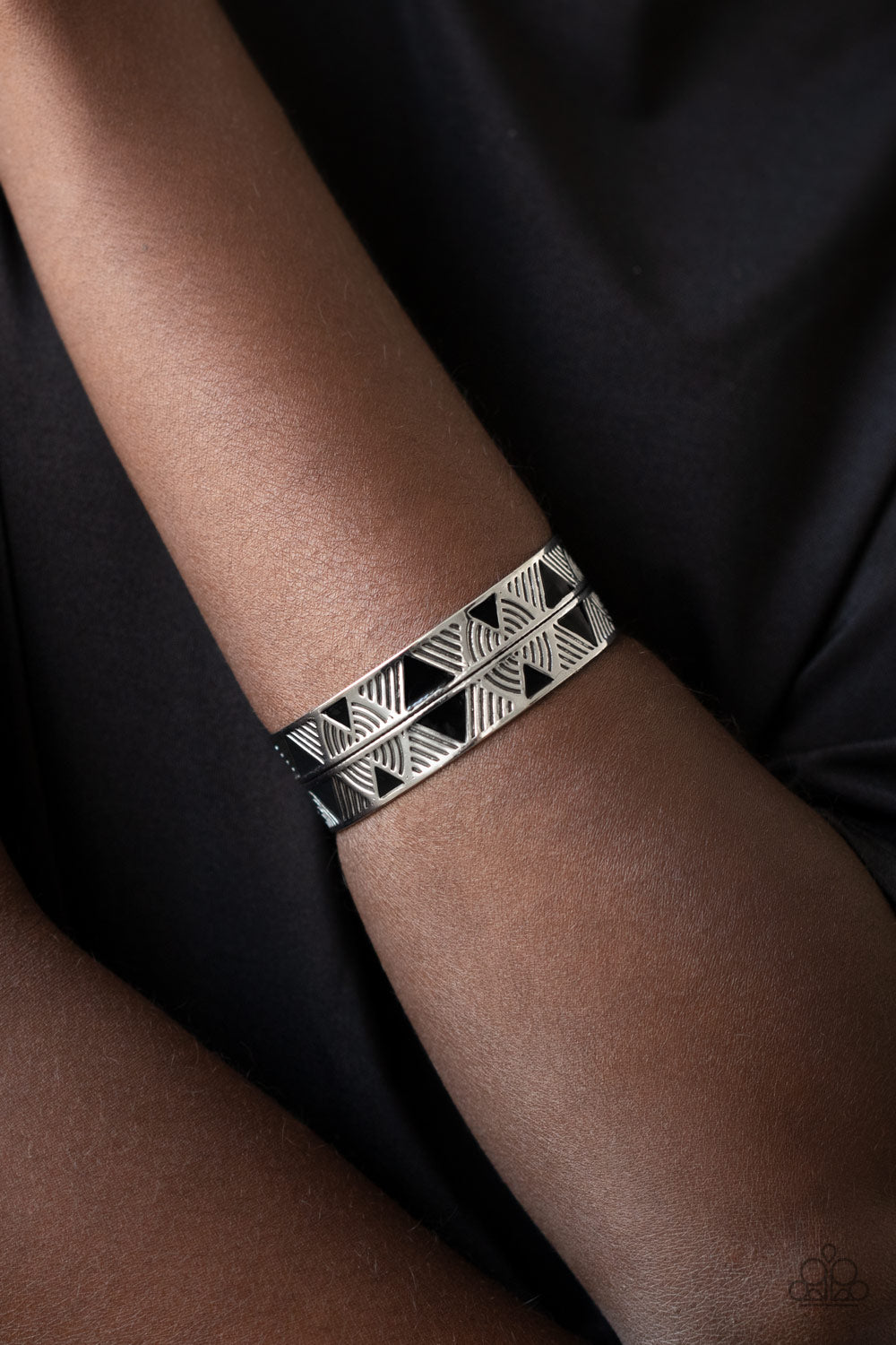 Hidden Glyphs - black - Paparazzi bracelet