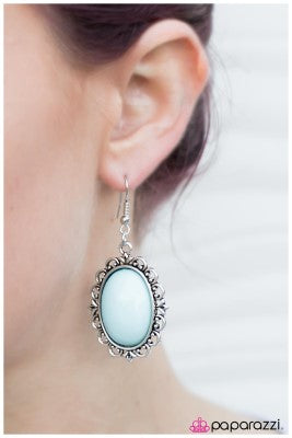 High Class Affair - Paparazzi earrings