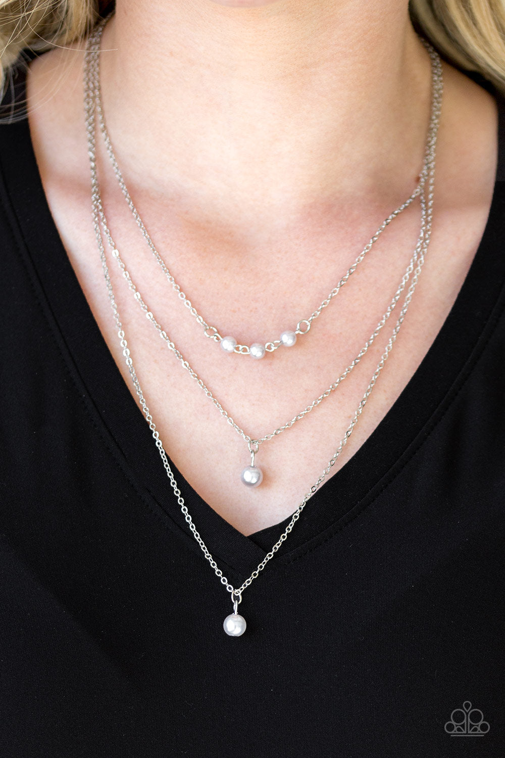 High Heels and Hustle - silver - Paparazzi necklace