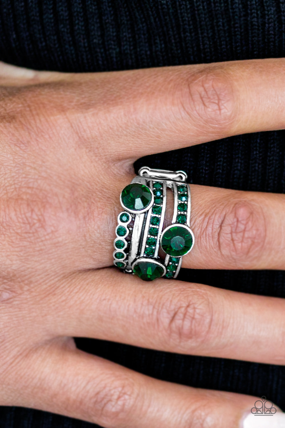 Hollywood Glamour - green - Paparazzi ring