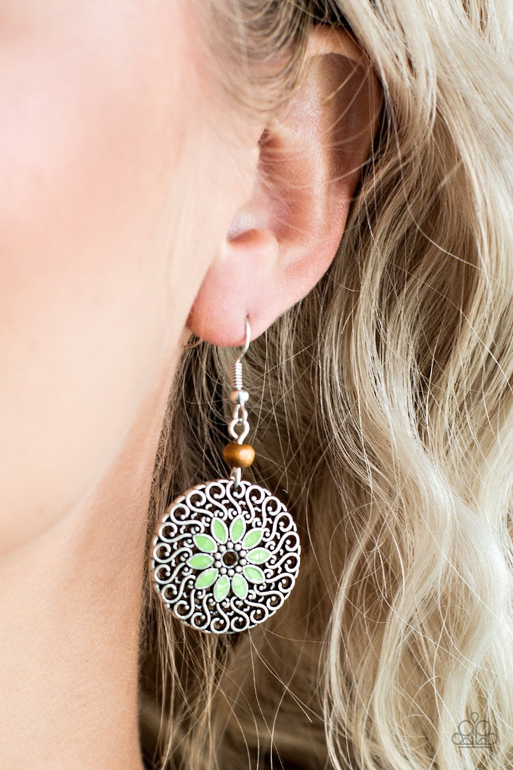 Honolulu Harmony - green - Paparazzi earrings