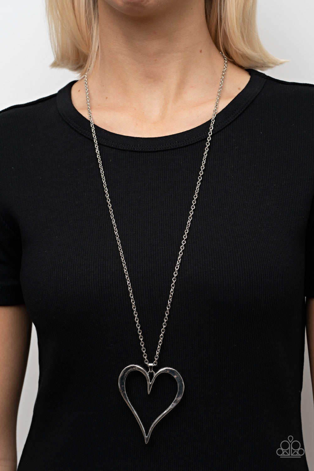 Hopelessly In Love - silver - Paparazzi necklace