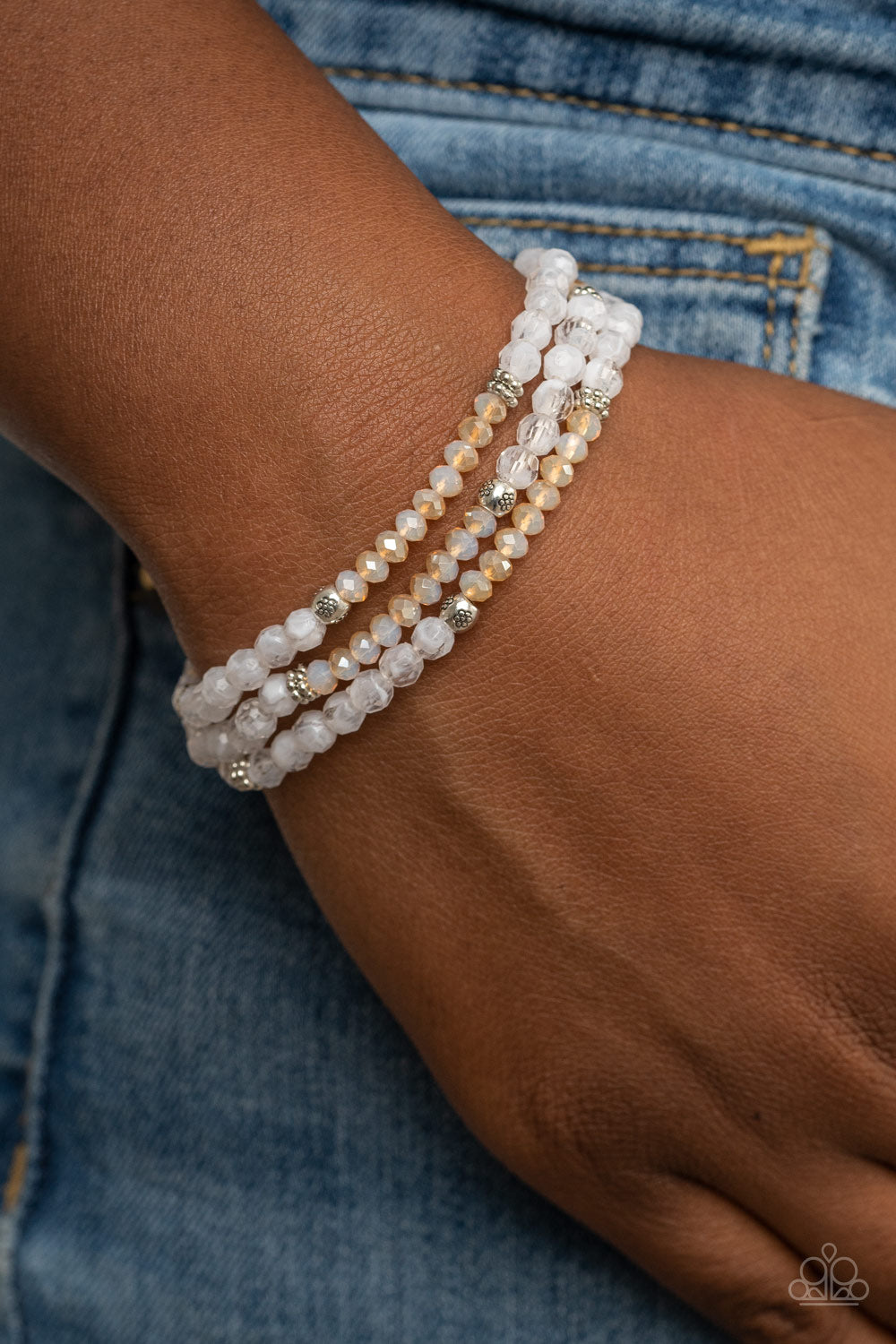 How Does Your Garden GLOW - white - Paparazzi bracelet