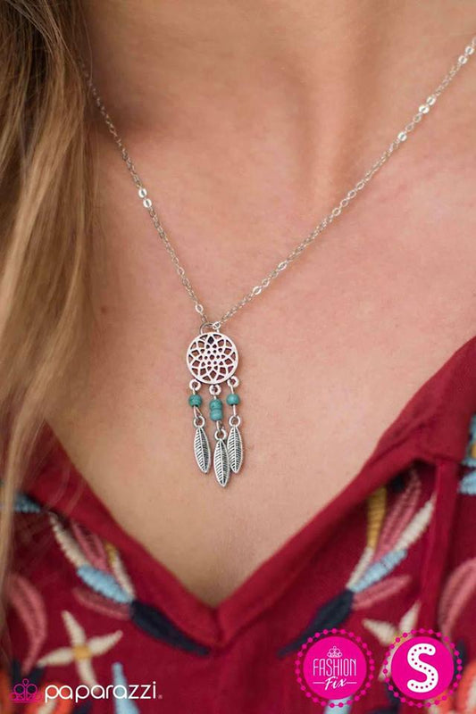 I Must be Dreaming - Paparazzi necklace