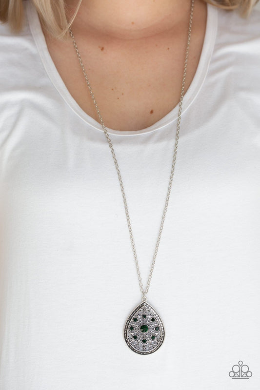 I Am Queen - green - Paparazzi necklace