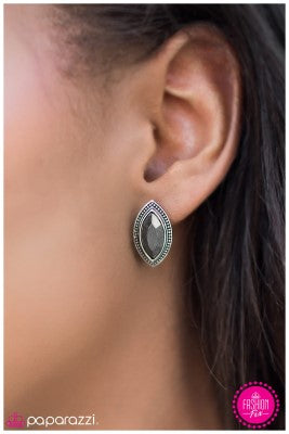 I'm a Flirt - silver - Paparazzi earrings