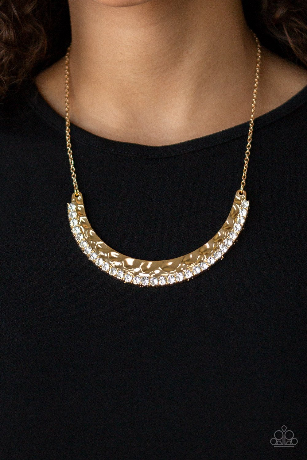 Impressive-gold-Paparazzi necklace