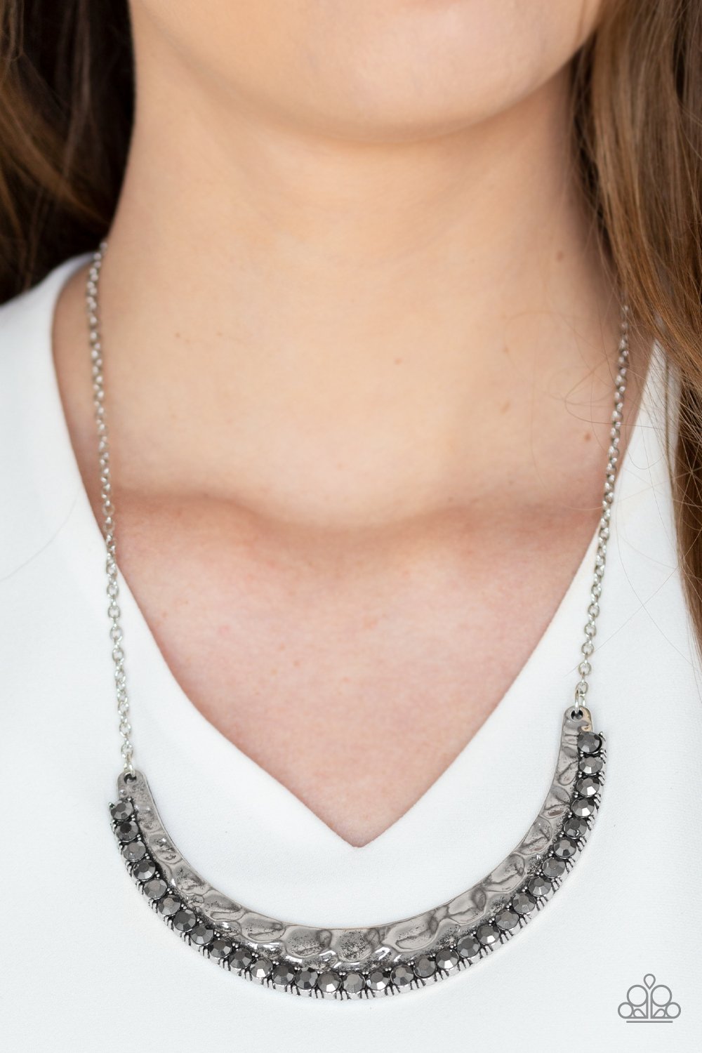Impressive-silver-Paparazzi necklace