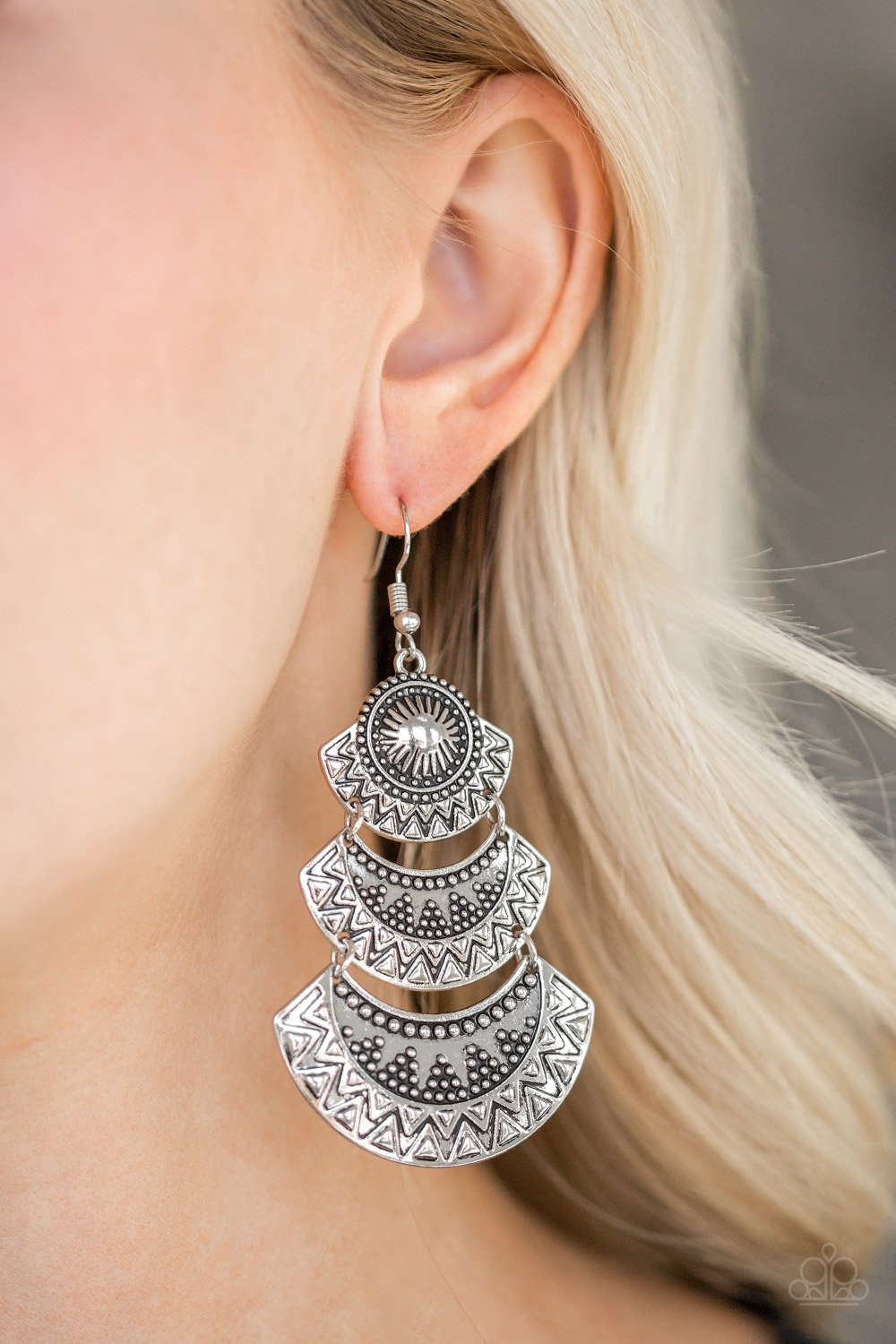 Impressively Empress - silver - Paparazzi earrings