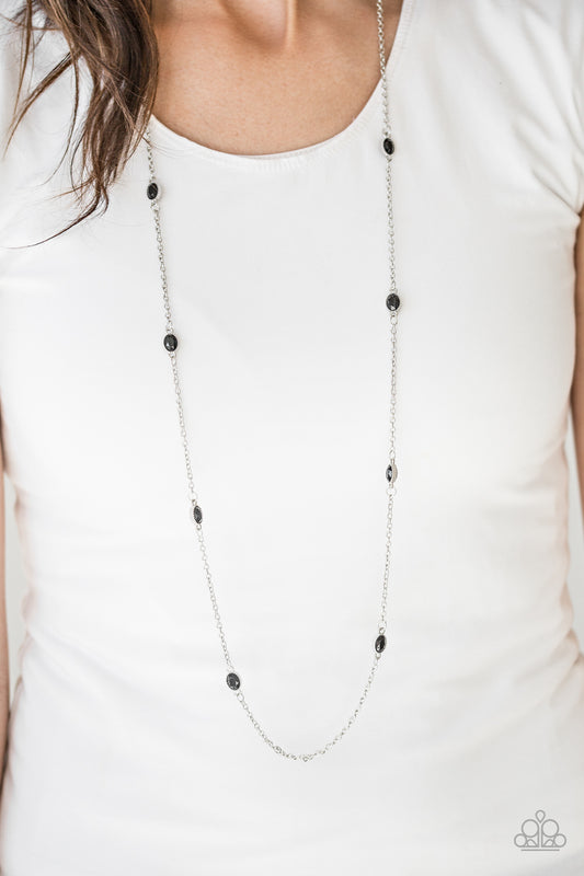 In Season - black - Paparazzi necklace