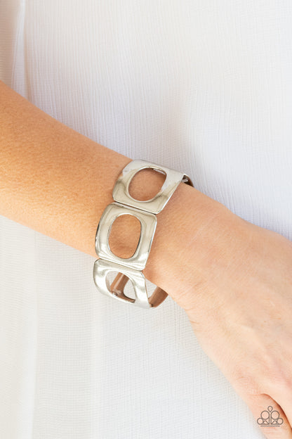 In OVAL Your Head - silver - Paparazzi bracelet