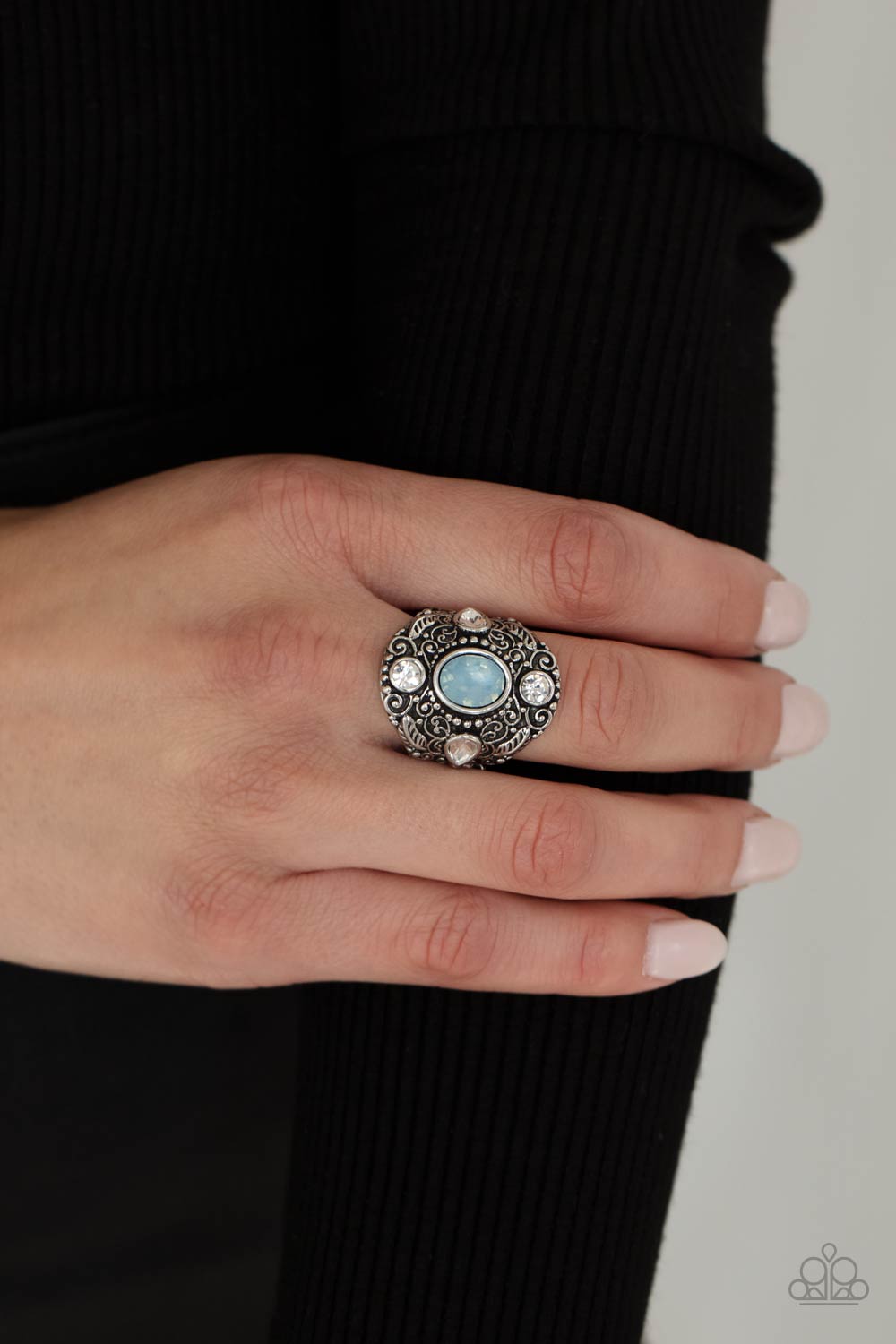 In The Limelight - blue - Paparazzi ring
