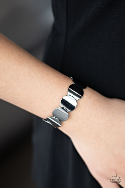 Industrial Influencer - black - Paparazzi bracelet