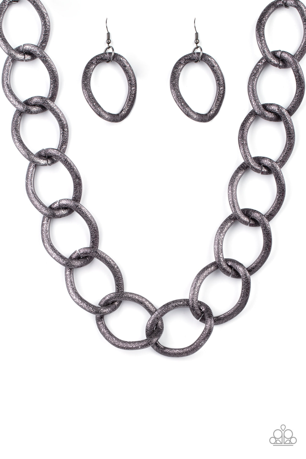 Industrial Intimidation - black - Paparazzi necklace