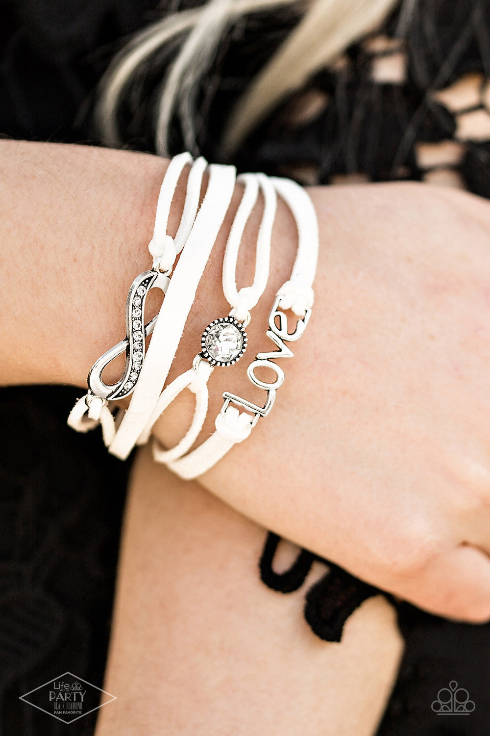 Infinitely Irresistible - white - Paparazzi bracelet