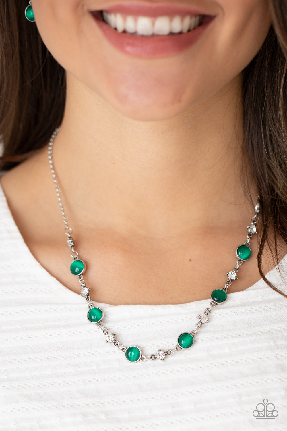 Inner Illumination - green - Paparazzi necklace