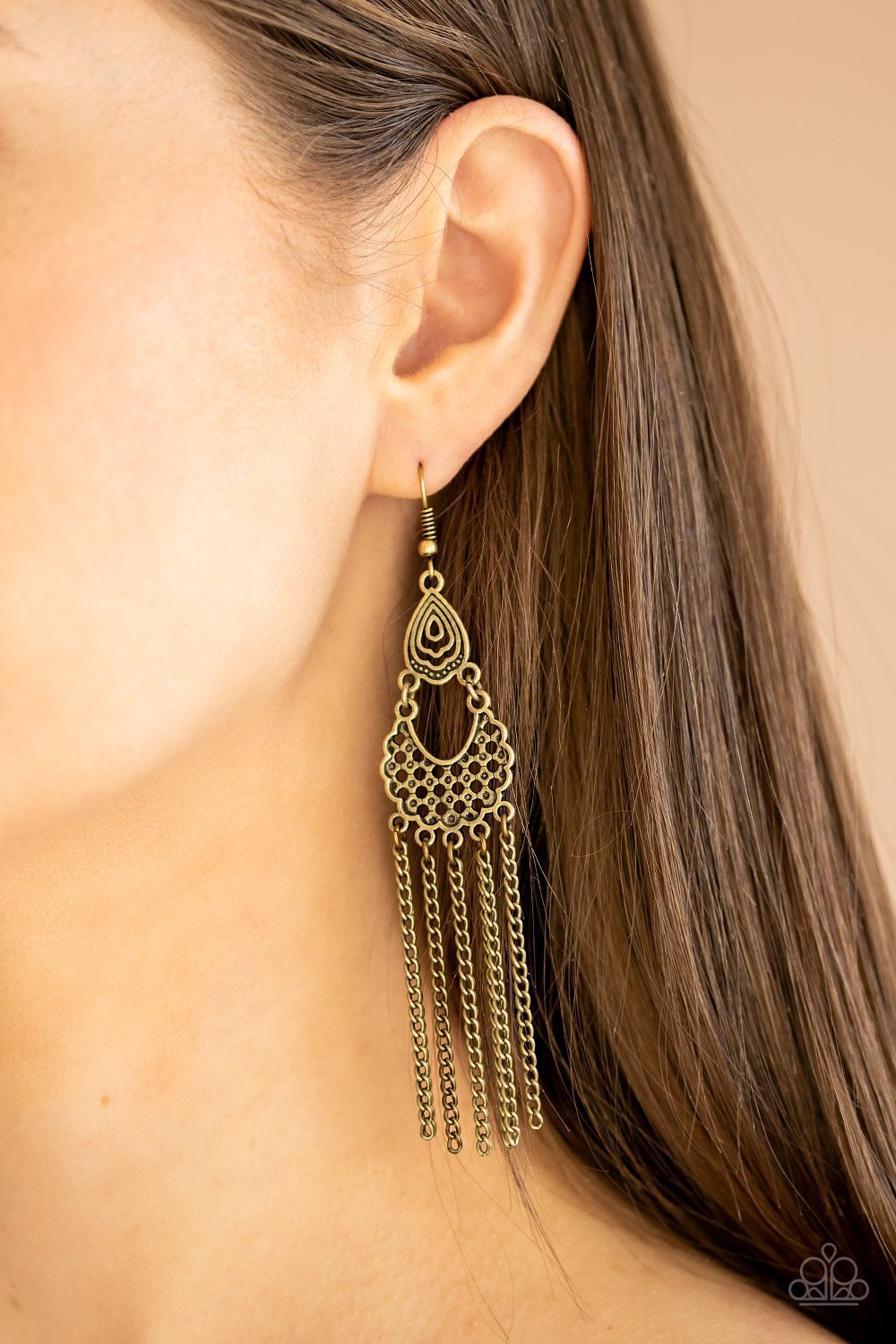 Insane Chain-brass-Paparazzi earrings