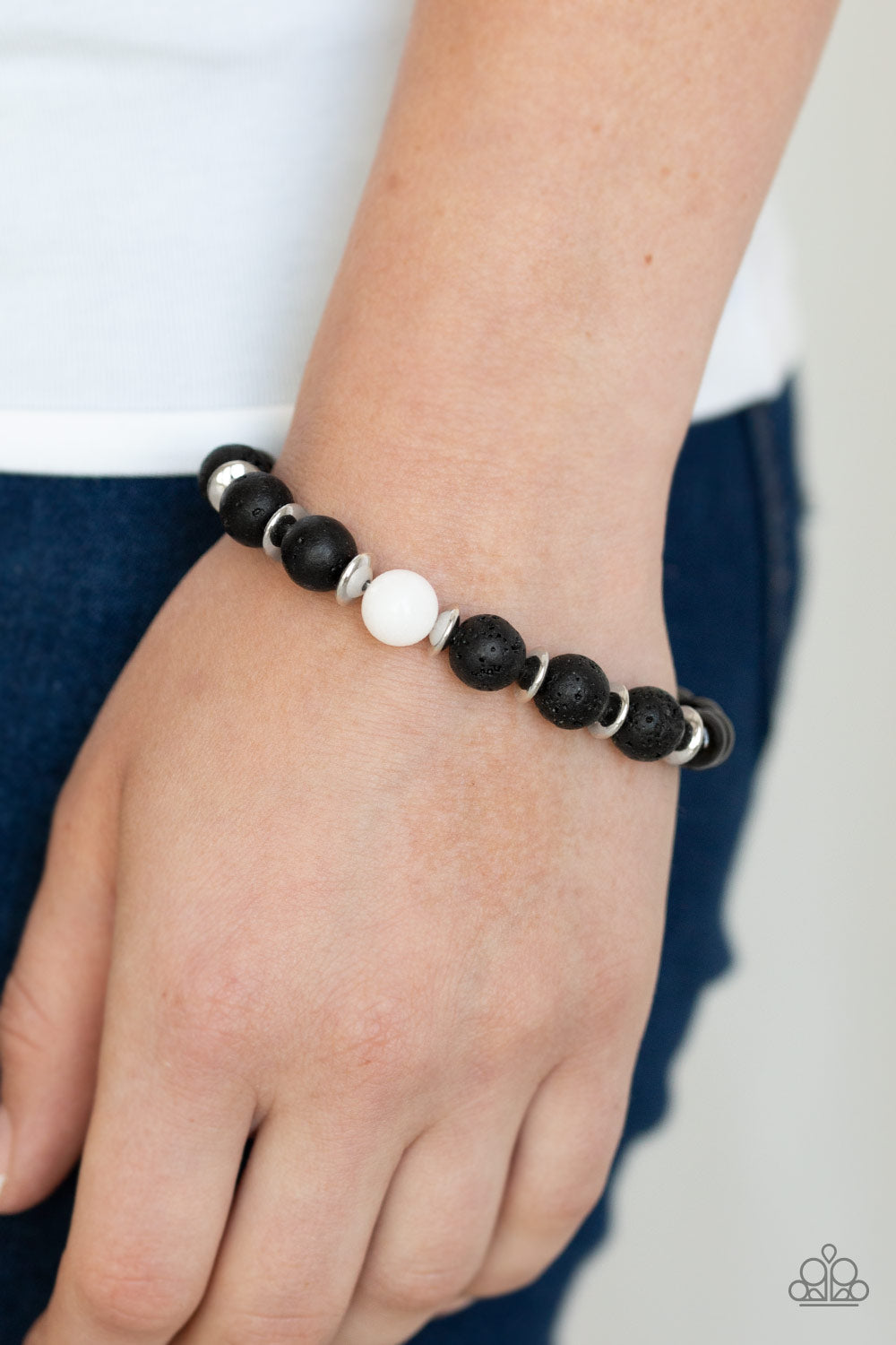 Intent - white - Paparazzi bracelet