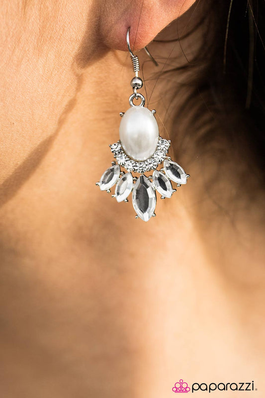 International Idol - White - Paparazzi earrings