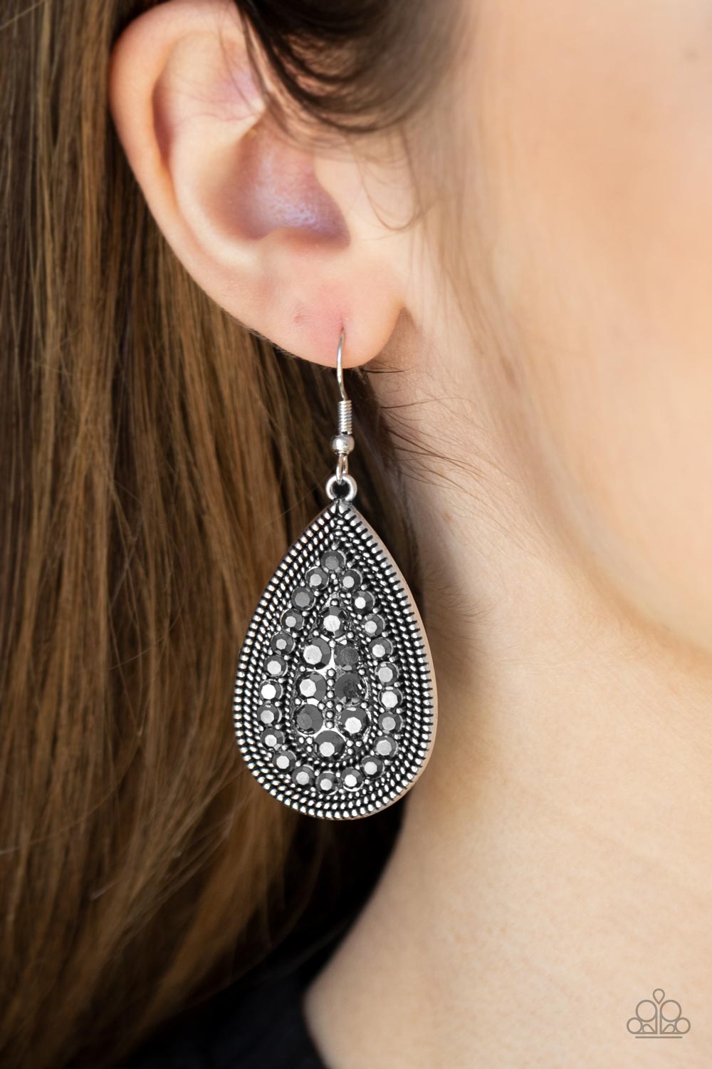 Paparazzi hot sale silver earrings