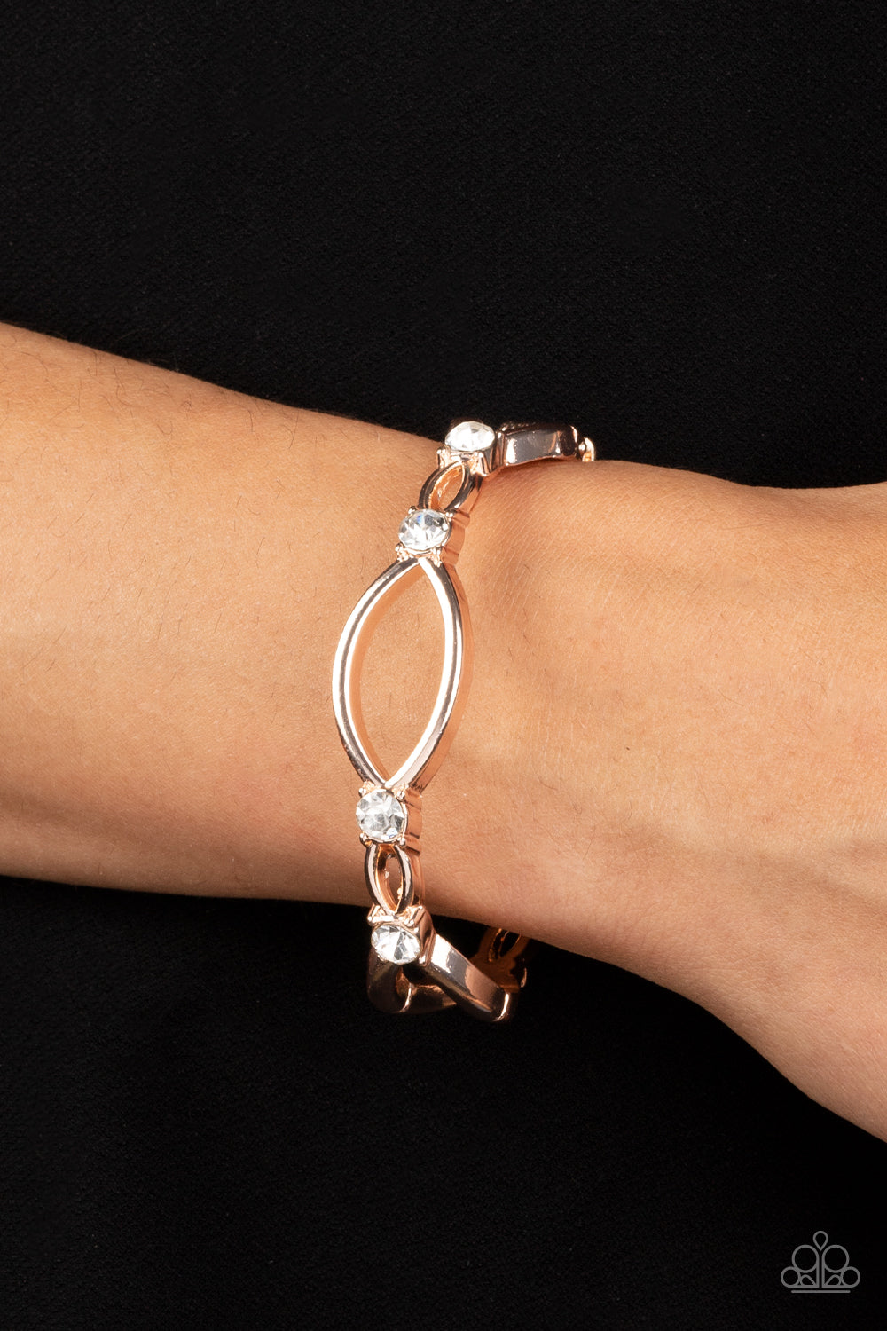 Interwoven Illusion - rose gold - Paparazzi bracelet