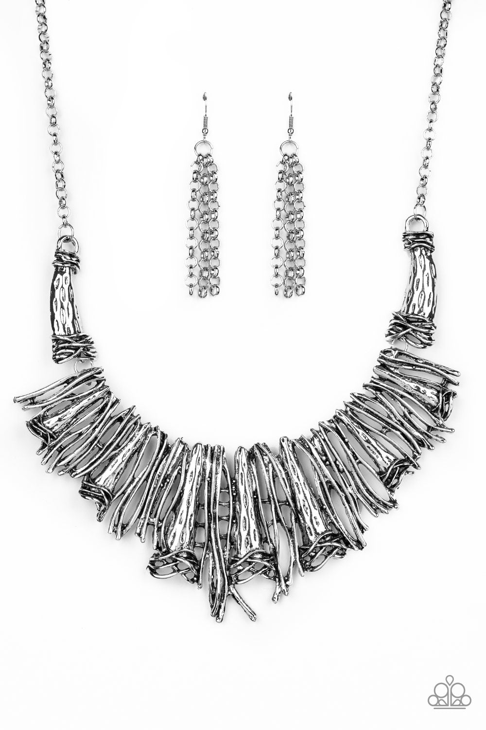 In the MANE-stream - silver - Paparazzi necklace