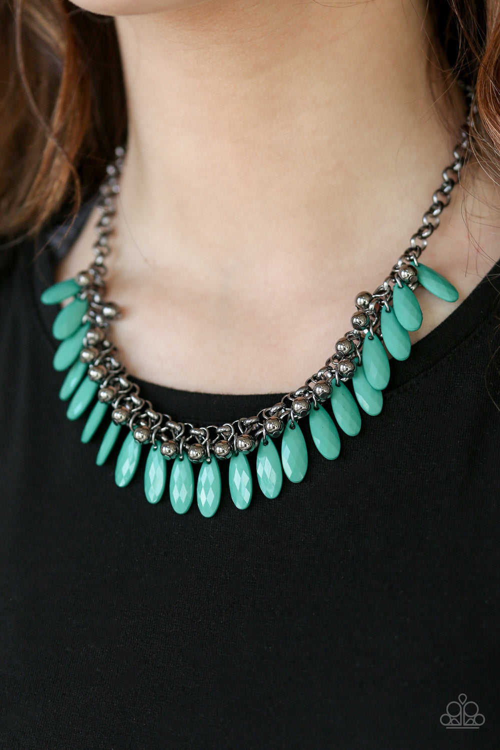 Jersey Shore - green - Paparazzi necklace