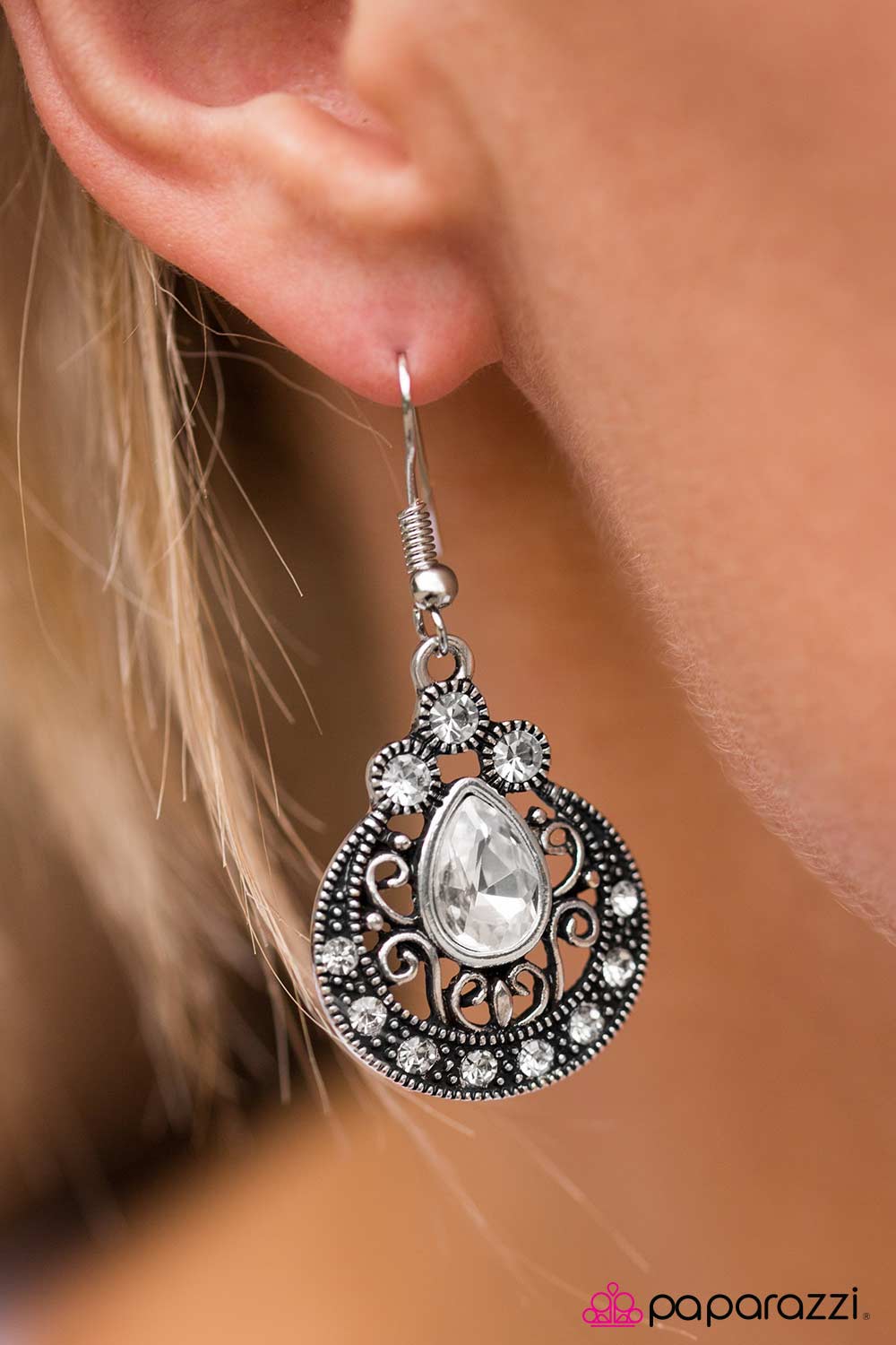 Jewel Thief - White - Paparazzi earrings