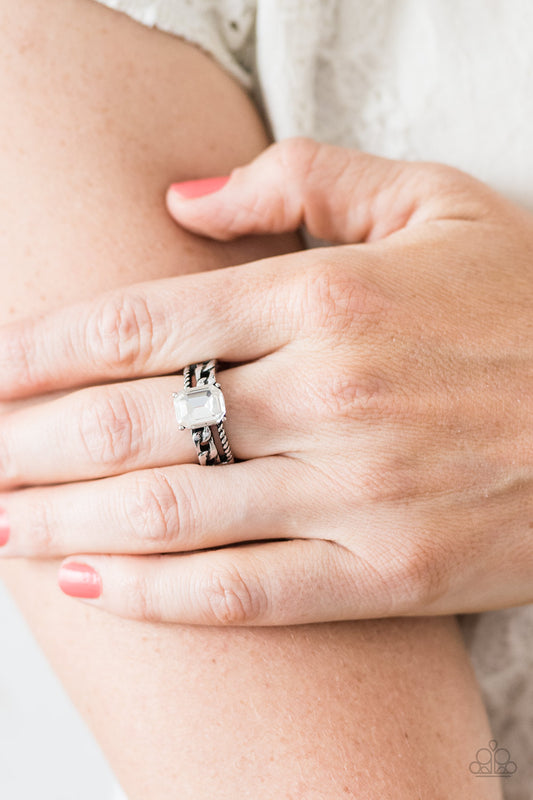 Jewel of my Eye - white - Paparazzi ring