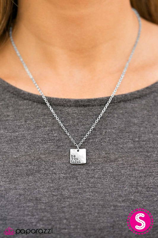 Just The Way You Are - Paparazzi necklace