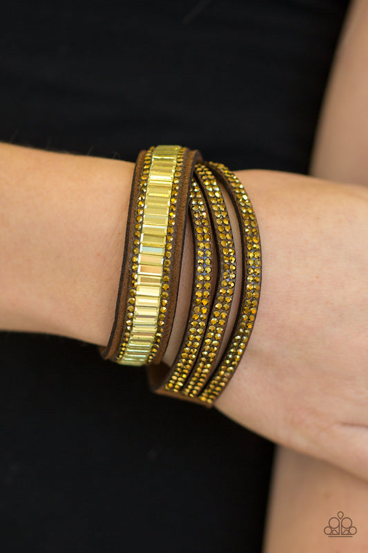 Just in Showtime - brass - Paparazzi bracelet
