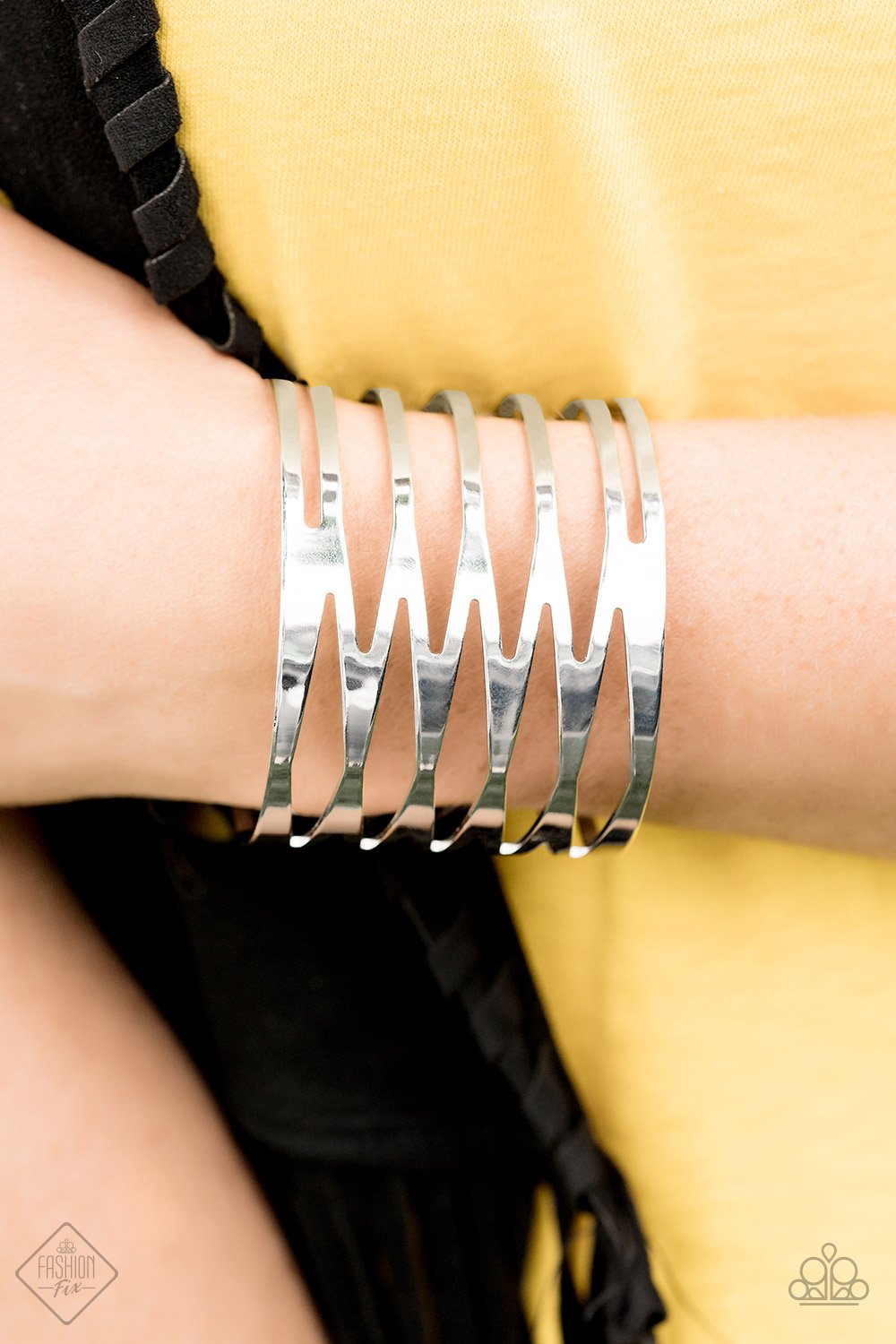 Keep Them on Edge-silver-Paparazzi bracelet