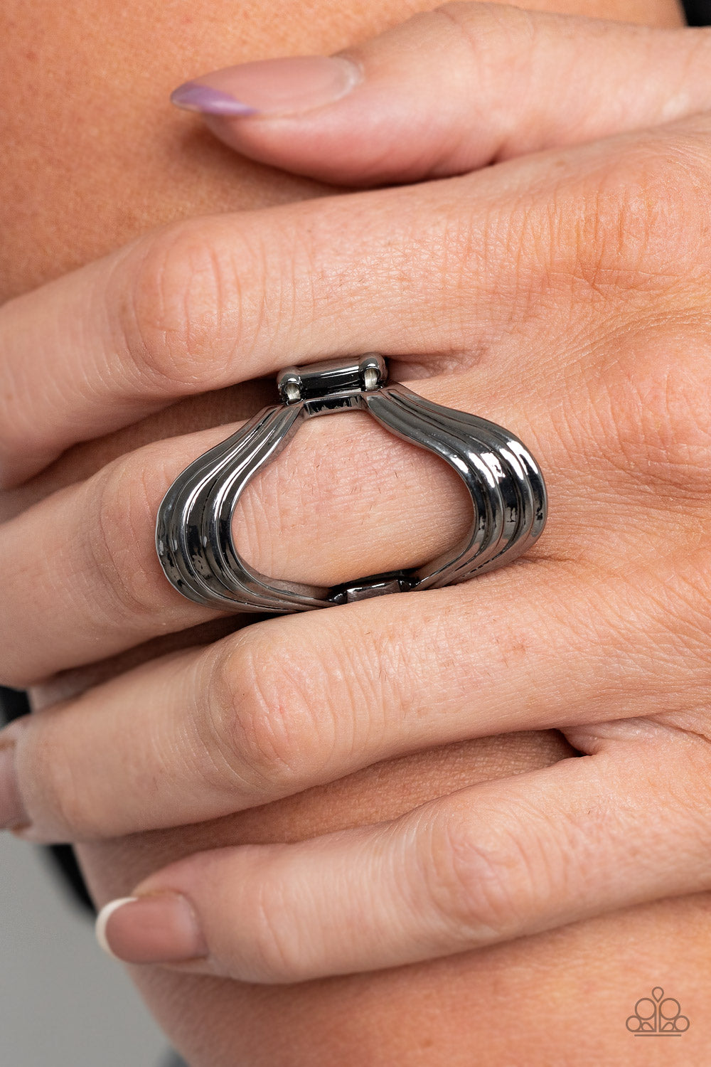 Keep An Open Mind - black - Paparazzi ring