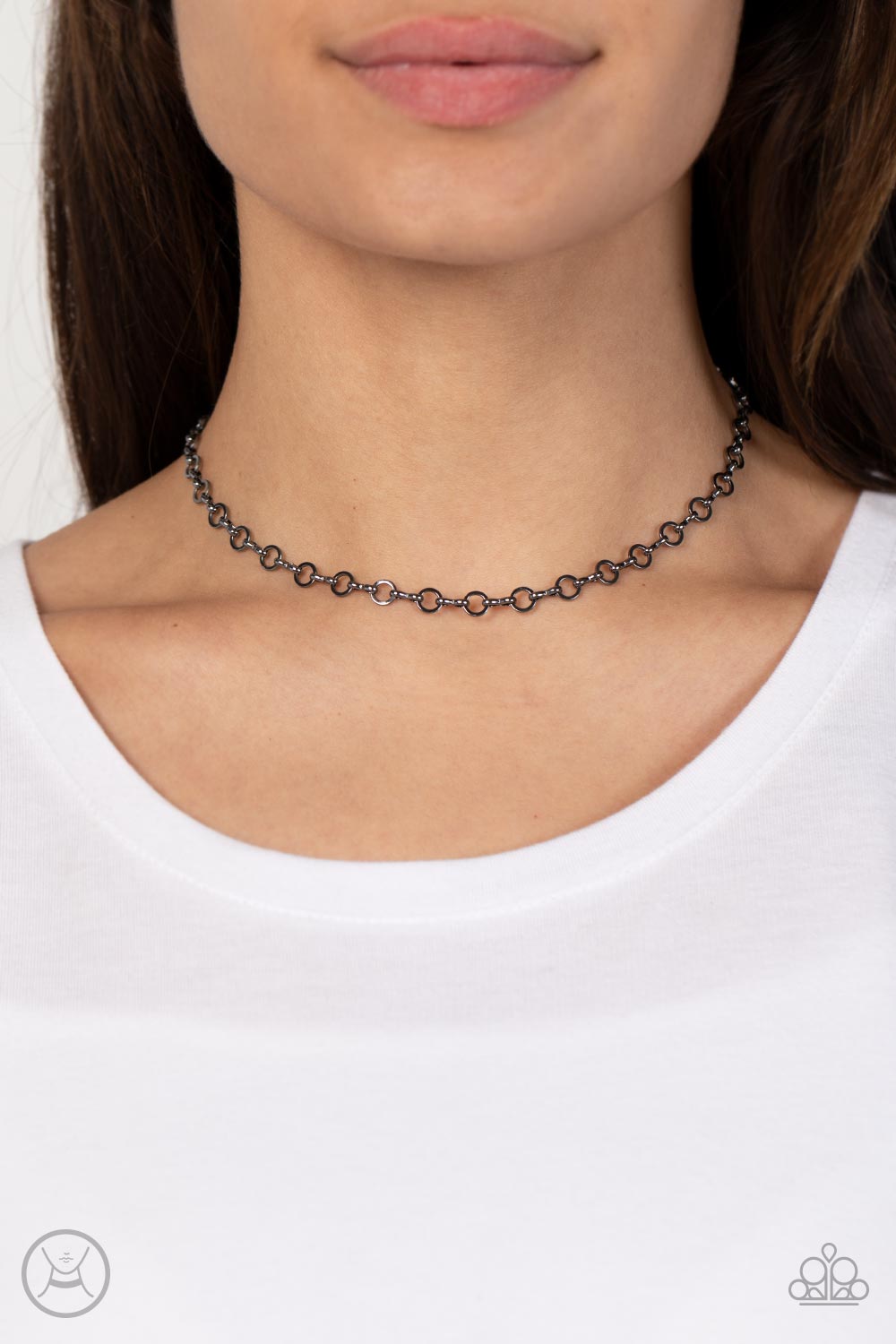 Move it on over black necklace paparazzi Clearance
