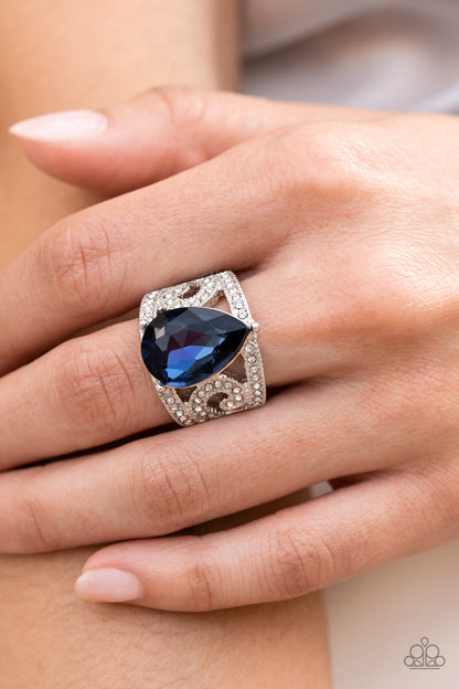 Kinda a Big Deal - blue - Paparazzi ring