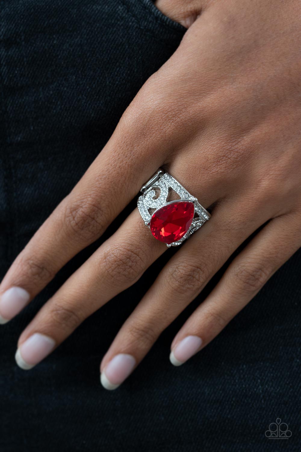 Kinda a Big Deal - red - Paparazzi ring