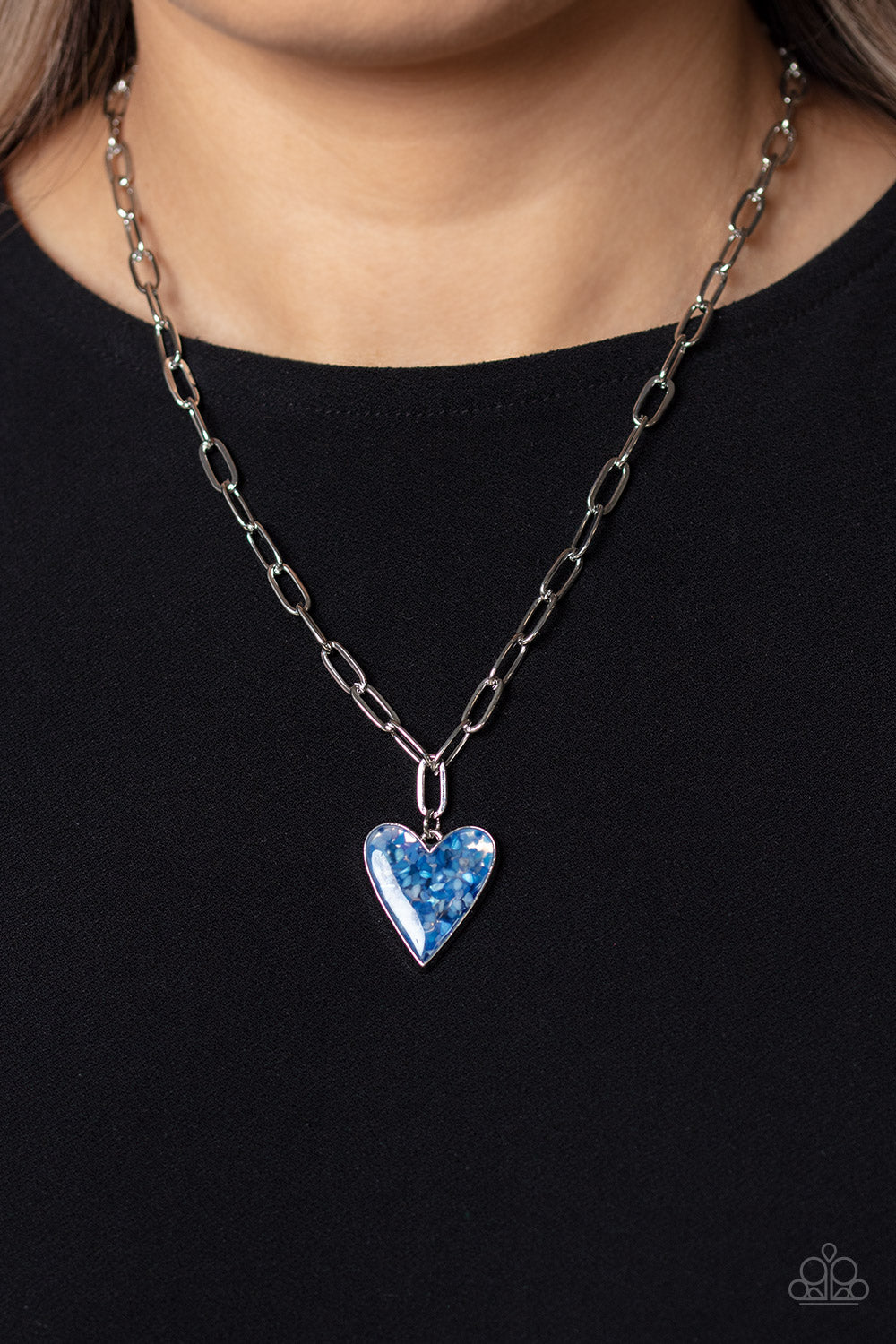Kiss and SHELL - blue - Paparazzi necklace