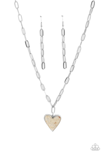 Kiss and SHELL - white - Paparazzi necklace