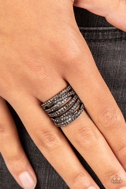 Knock-Out Opulence - black - Paparazzi ring