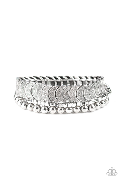 LAYER It On Me - silver - Paparazzi bracelet