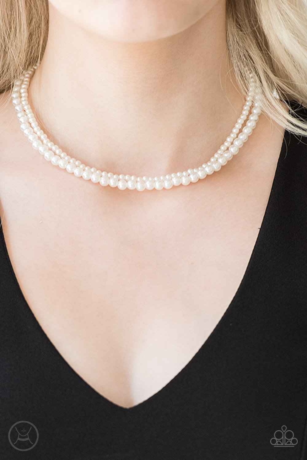 Ladies Choice - white - Paparazzi choker necklace