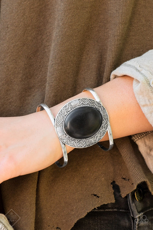 Lasting Landmark - black - Paparazzi bracelet