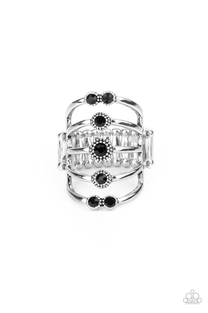 Layer On The Luster - black - Paparazzi ring