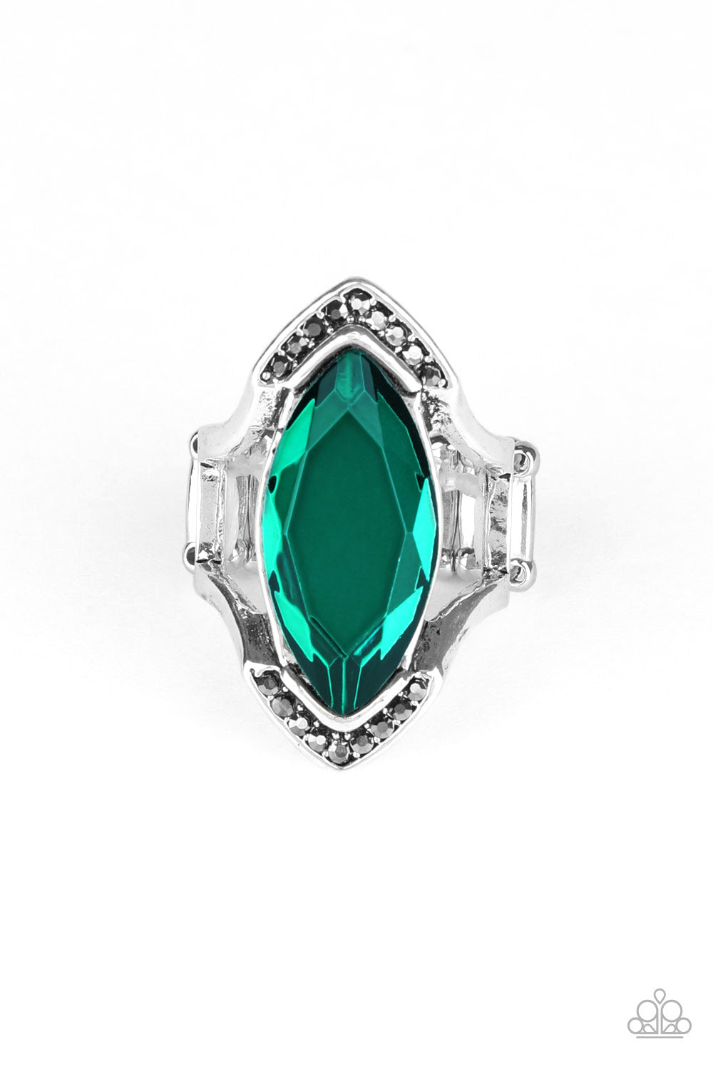 Leading Luster - green - Paparazzi ring