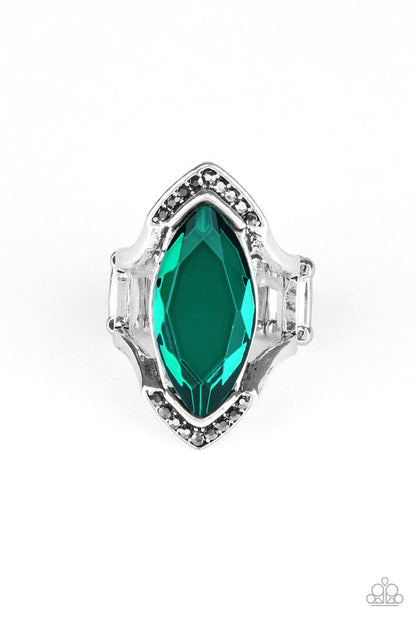 Leading Luster - green - Paparazzi ring