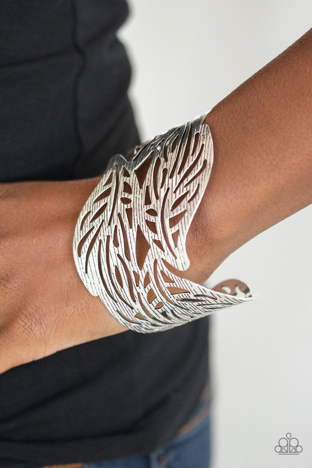 Leafy Lei - silver - Paparazzi bracelet