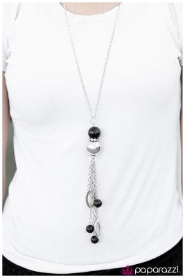 Leave Them Wanting More - Paparazzi necklace